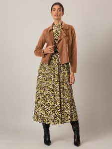 APART Kurtka przejściowa w kolorze jasnobrązowym rozmiar: 44. Brązowe kurtki Apart, bez wzorów, bez kaptura. Za 302,45 zł.