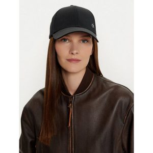 Czapka z daszkiem Calvin Klein. Czarne czapki Calvin Klein, bez wzorów. Za 99,99 zł.