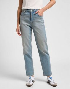 DAMSKIE SPODNIE LEE CBL MOM JEANS DENIM DAYS L34HUXE27 112340616. Niebieskie jeansy Lee, bez wzorów, z bawełny. Za 159,99 zł.