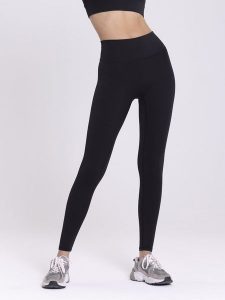 Onamaste Legginsy sportowe "Suzanna" w kolorze czarnym rozmiar: S/M. Czarne legginsy Onamaste, m, bez wzorów, z materiału, z podwyższonym stanem, outdoorowe. Za 122,96 zł.