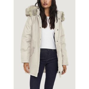 Parka Kobieta ONLY ONLNEWKATY PARKA LIFE OTW CC. Brązowe kurtki ONLY, na zimę, bez wzorów, bez kaptura. W wyprzedaży za 388,05 zł.