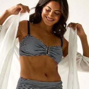 Damska góra bikini Aceana III. Bikini Regatta, bez wzorów, z elastanu. Za 142,00 zł.