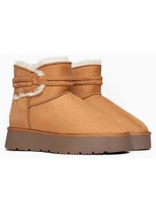 ISLAND BOOT Botki zimowe "Keorgie" w kolorze jasnobrązowym rozmiar: 40. Brązowe botki Island Boot, na zimę, bez wzorów, z materiału, bez obcasa, na platformie, bez zapięcia. Za 157,73 zł.