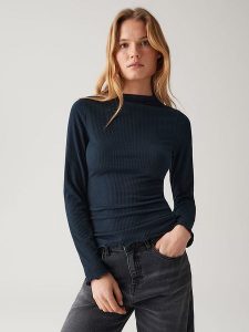 OPUS Koszulka w kolorze granatowym rozmiar: 42. Niebieskie bluzki Opus, bez wzorów, bez kołnierzyka, bez ramiączek. Za 152,62 zł.