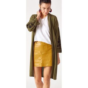 Kardigan w kolorze czarno-khaki. Długie swetry marki Robin. W wyprzedaży za 109,95 zł.