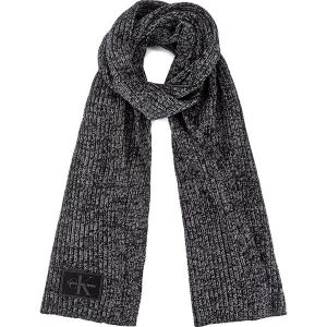 Szal CALVIN KLEIN JEANS - J Basic Rib Scarf K60K603380 001. Czarne szaliki marki Calvin Klein Jeans, z jeansu. W wyprzedaży za 209,00 zł.
