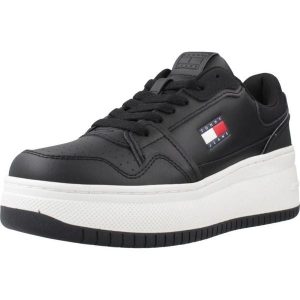 Buty TOMMY JEANS TJW RETRO BASKET FLATFOR Czarny. Czarne buty trekkingowe TOMMY HILFIGER, z jeansu, bez zapięcia. Za 488,86 zł.