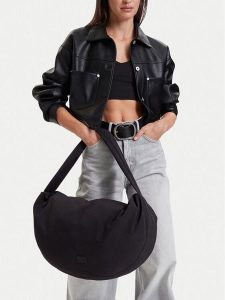 G-STAR Torebka C-HT8443 Czarny. Czarne shopper bag G-Star, bez wzorów, z materiału, bez dodatków. Za 179,99 zł.