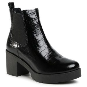 Botki Lasocki. Czarne botki Lasocki, bez wzorów, bez obcasa, na słupku, bez zapięcia. Za 111,99 zł.