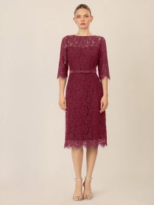 APART Sukienka w kolorze bordowym rozmiar: 38. Czerwone sukienki Apart, bez wzorów, z koronki, bez kołnierzyka, bez ramiączek, midi. Za 259,95 zł.