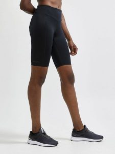 Craft Szorty sportowe "ADV Essence" w kolorze czarnym rozmiar: XS. Czarne spodenki sportowe Craft, xs, bez wzorów, outdoorowe. Za 68,95 zł.