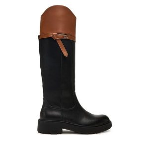 Kozaki Liu Jo. Czarne kozaki Liu Jo, bez wzorów, bez obcasa, na płaskiej podeszwie, bez zapięcia. Za 709,99 zł.