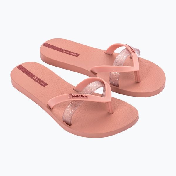 Japonki damskie Ipanema Kirei Chic. Czerwone klapki Ipanema, bez wzorów, z materiału, bez obcasa. Za 96,85 zł.