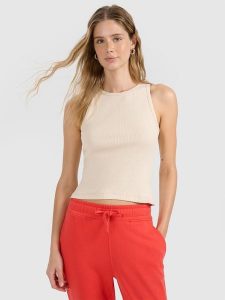 4F Top slim gładki damski - beżowy XL. Brązowe topy 4f, xl, bez wzorów, z bawełny, klasyczne, bez kołnierzyka, bez ramiączek. W wyprzedaży za 29,99 zł.