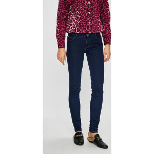 Guess Jeans - Jeansy Curve X. Jeansy marki Guess Jeans. W wyprzedaży za 369,90 zł.