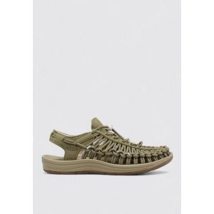 Sandały Keen z innowacyjnym zielonym designem. Zielone sandały Keen, bez wzorów, z materiału, bez obcasa, bez zapięcia. Za 502,05 zł.