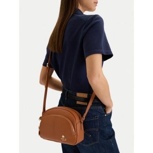 Torebka Beverly Hills Polo Club. Brązowe listonoszki Beverly Hills Polo Club, bez wzorów, bez dodatków. Za 179,99 zł.