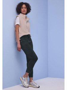 Street One Bojówki w kolorze ciemnozielonym rozmiar: 38/L28. Zielone spodnie z wysokim stanem Street One, bez wzorów, z podwyższonym stanem. Za 194,15 zł.