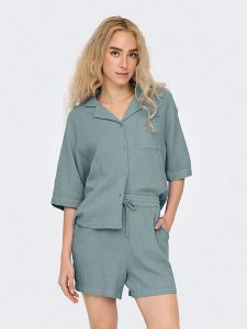 ONLY Koszula w kolorze zielonym rozmiar: XL. Zielone koszule ONLY, xl, bez wzorów, z bawełny, bez kołnierzyka, bez ramiączek. Za 88,02 zł.