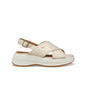 Sandały damskie Geox Spherica Ecub-3 S B. Brązowe sandały Geox, bez wzorów, bez obcasa, bez zapięcia. W wyprzedaży za 430,40 zł.