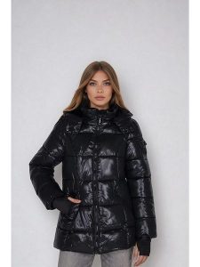 Steve Madden Kurtka zimowa w kolorze czarnym rozmiar: S. Czarne kurtki Steve Madden, na zimę, s, bez wzorów, z puchu, bez kaptura. Za 173,99 zł.