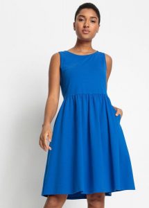 Sukienka z kieszeniami, z czystej bawełny. Niebieskie sukienki bonprix, bez wzorów, z bawełny, bez kołnierzyka, bez ramiączek. Za 92,99 zł.