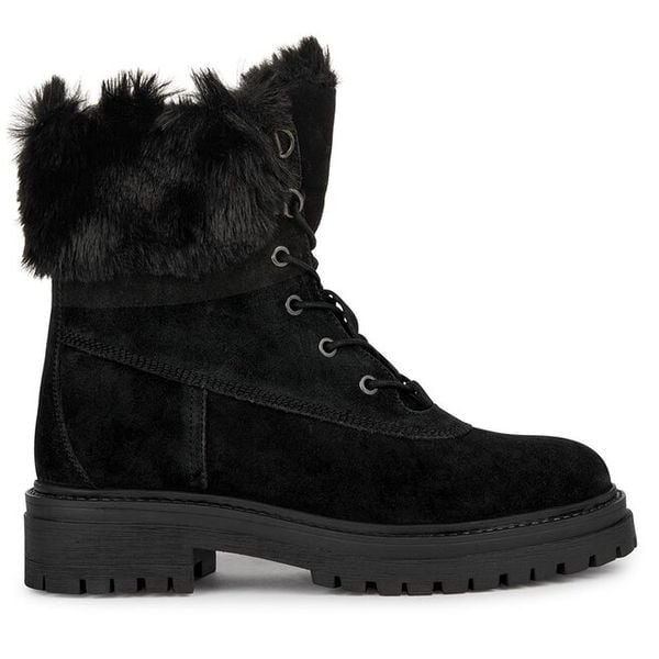 Trzewiki Geox. Czarne botki Geox, bez wzorów, bez obcasa, na płaskiej podeszwie, bez zapięcia. Za 439,99 zł.