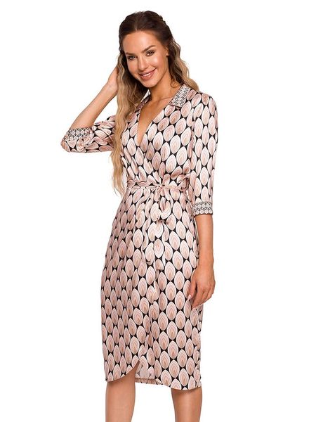 Made of emotion Sukienka w kolorze czarno-beżowym rozmiar: L. Brązowe sukienki Made Of Emotion, l, bez wzorów, z tkaniny, bez kołnierzyka, bez ramiączek, midi. Za 132,36 zł.