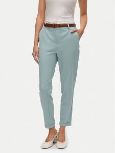 Vero Moda Chinosy Maya 10225280 Zielony Regular Fit. Zielone chinosy Vero Moda, bez wzorów, z syntetyku. Za 169,99 zł.