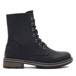 Trzewiki Clara Barson. Czarne botki Clara Barson, bez wzorów, bez obcasa, na płaskiej podeszwie, bez zapięcia. Za 129,99 zł.