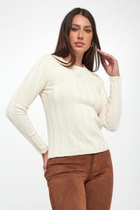 Sweter damski DKNY. Swetry klasyczne DKNY, s, bez kołnierzyka. Za 309,00 zł.