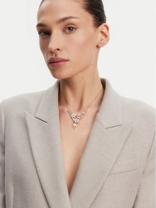 Guess Naszyjnik JUBN05 100JW Złoty. Żółte naszyjniki Guess, metalowe. Za 359,99 zł.