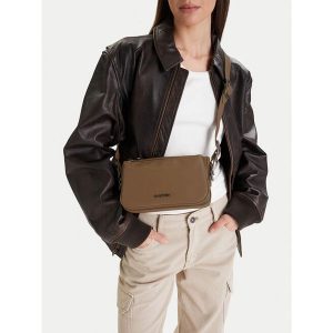 Torebka G-Star Raw. Brązowe torebki klasyczne G-Star Raw, bez wzorów, bez dodatków. Za 219,99 zł.