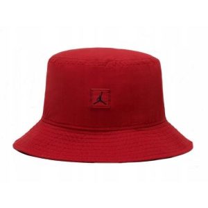 Czapka Air Jordan Jumpman Bucket Hat Washed Red Kapelusz - DC3687-687. Czerwone kapelusze Jordan, bez wzorów, sportowe. Za 159,00 zł.
