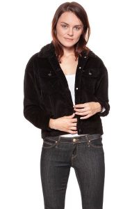 DAMSKA KURTKA PRZEJŚCIOWA WRANGLER 80´S WESTERN JACKET BLACK W422UP100 112128808. Czarne kurtki Wrangler, s, bez wzorów, z jeansu, bez kaptura. W wyprzedaży za 89,99 zł.