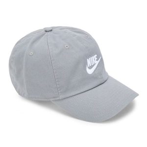 Czapka z daszkiem Nike Club Unstructured Futura Wash. Szare czapki Nike, bez wzorów, sportowe. Za 119,99 zł.