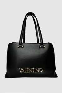 VALENTINO Czarna shopperka Caprice Shopping. Czarne shopper bag Valentino by Mario Valentino, bez wzorów, ze skóry, duże, bez dodatków. W wyprzedaży za 499,99 zł.