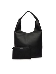 Calvin Klein Torebka Slouchy Pebble Medium Bag LV04F3596G Czarny. Czarne shopper bag Calvin Klein, bez wzorów, ze skóry, bez dodatków. Za 649,99 zł.