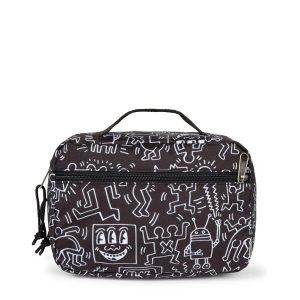 Torba do przechowywania Eastpak x Keith Haring Road. Czarne torby podróżne i sportowe Eastpak, bez wzorów, z materiału. Za 190,00 zł.