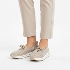 Półbuty damskie S.Barski, lekka konstrukcja perforowana cholewka sznurowanie elastyczna podeszwa miękkie wnętrze, beżowe, LR61-7044. Brązowe półbuty S.BARSKI, na lato, bez wzorów, z jeansu, bez obcasa, na platformie, bez zapięcia. Za 189,00 zł.