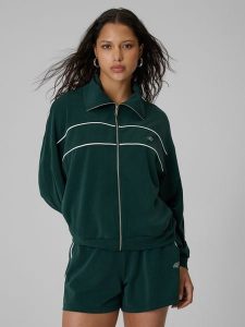 4F Bluza dresowa loose bez kaptura damska - zielona M. Zielone bluzy 4f, m, bez wzorów, z dresówki, bez kaptura. Za 199,99 zł.