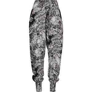 Spodnie Damskie Sarong. Białe spodnie dresowe Urban Classics, s, bez wzorów. Za 105,99 zł.