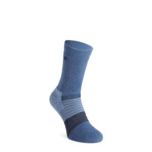 Skarpety merino Inov-8 Merino High Sock. Niebieskie skarpetki Inov-8, bez wzorów. Za 53,99 zł.
