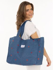 Zwillingsherz Shopper bag w kolorze granatowym rozmiar: onesize. Niebieskie shopper bag Zwillingsherz, bez wzorów, z materiału, na ramię, bez dodatków. Za 113,99 zł.