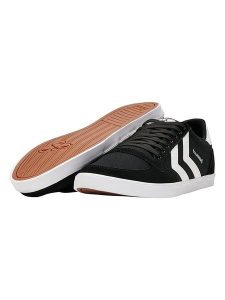 Hummel Sneakersy "Slimmer Stadil" w kolorze czarnym rozmiar: 36. Czarne trampki Hummel, bez wzorów, z materiału, bez zapięcia. Za 140,53 zł.