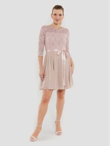 Swing Sukienka koktajlowa 77761210 Różowy Regular Fit. Czerwone kombinezony Swing, bez wzorów, z syntetyku, wizytowe, bez kołnierzyka, bez ramiączek. Za 679,99 zł.