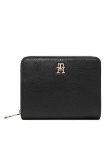 Tommy Hilfiger Portfel Th Icon Med Za W/Flap AW0AW18475 Czarny. Czarne portfele TOMMY HILFIGER, bez wzorów, ze skóry. Za 249,99 zł.