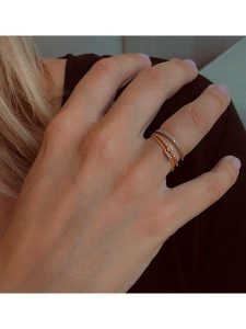 OR Carats Złoty pierścionek z diamentem rozmiar: 50. Żółte pierścionki OR Carats, z diamentem, złote. Za 521,99 zł.