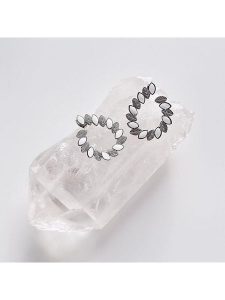 Lodie Silver Kolczyki-wkrętki rozmiar: onesize. Białe kolczyki Lodie Silver, ze stali. Za 113,90 zł.