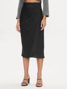YAS Spódnica midi 26032507 Czarny Regular Fit. Czarne spódnice YAS, s, bez wzorów, z syntetyku, midi. Za 369,99 zł.